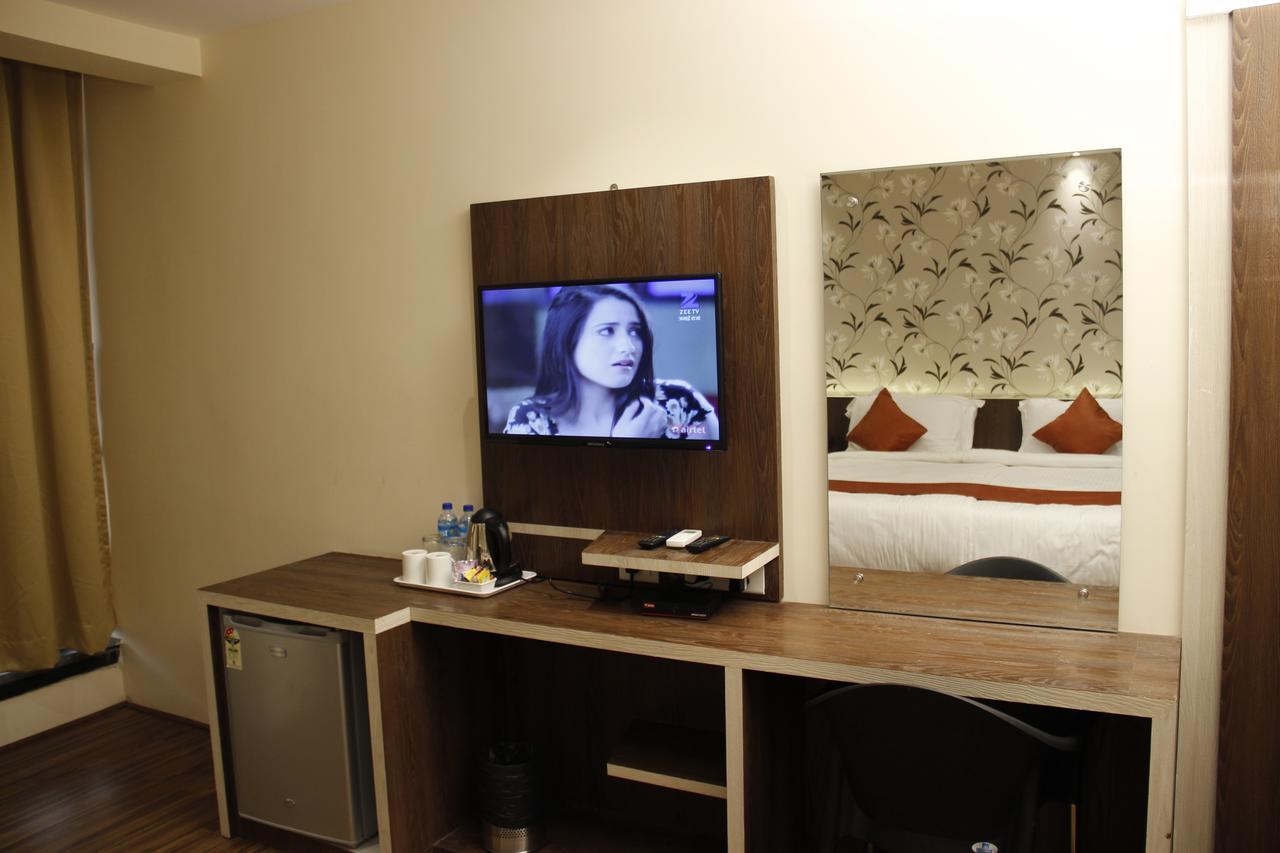 Regenta Inn Larica Калькутта Экстерьер фото