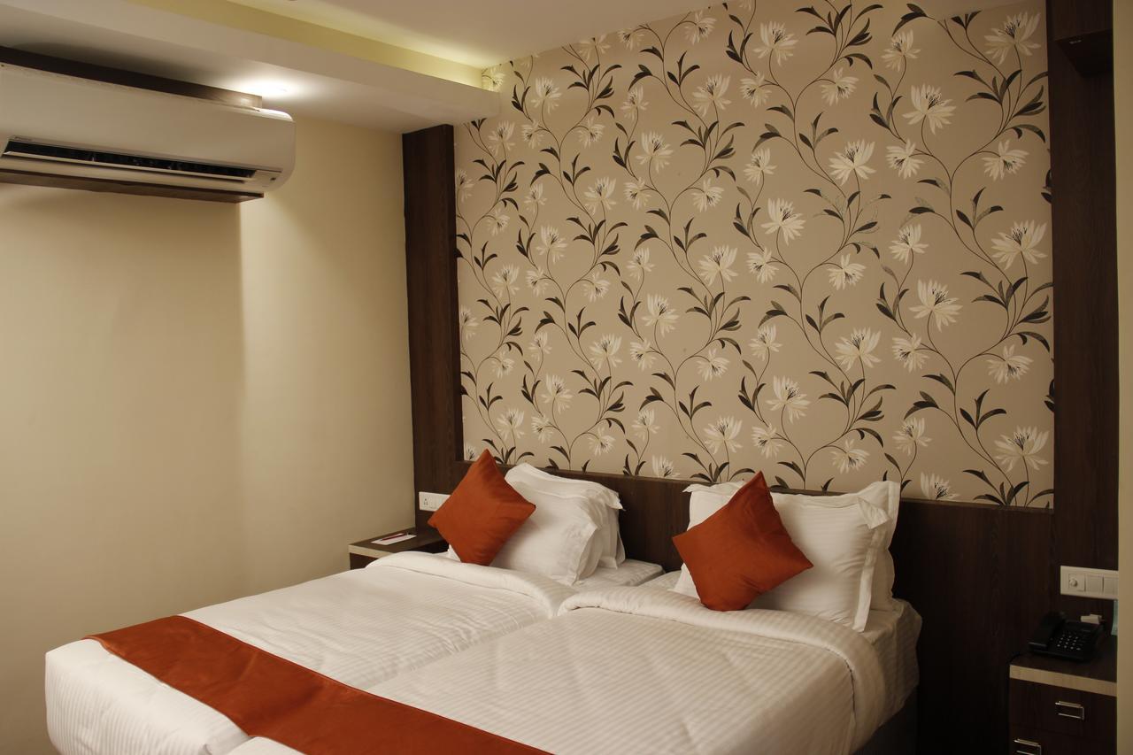 Regenta Inn Larica Калькутта Экстерьер фото