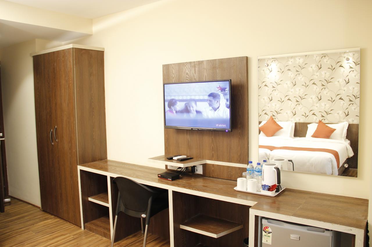 Regenta Inn Larica Калькутта Экстерьер фото