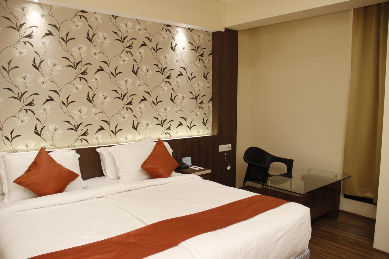 Regenta Inn Larica Калькутта Экстерьер фото
