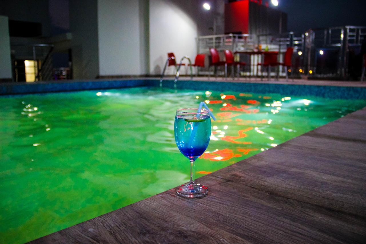Regenta Inn Larica Калькутта Экстерьер фото