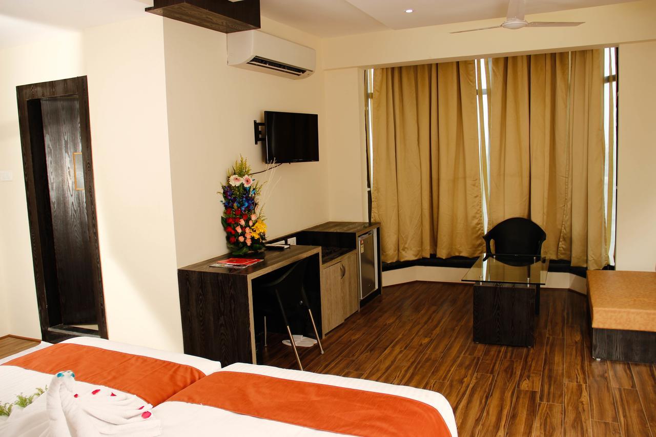 Regenta Inn Larica Калькутта Экстерьер фото
