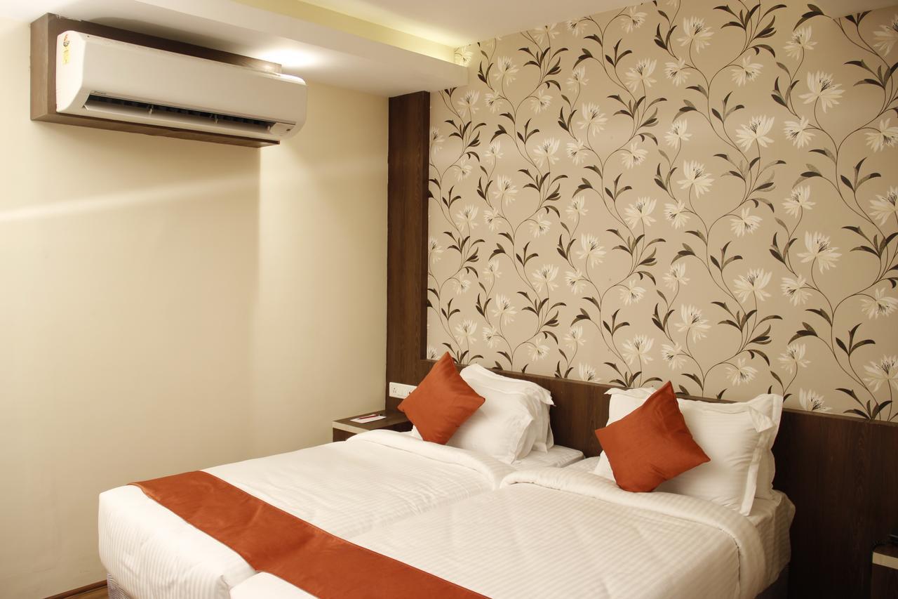 Regenta Inn Larica Калькутта Экстерьер фото