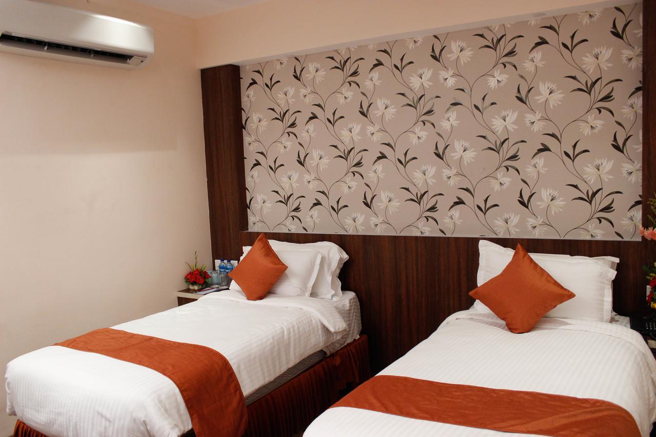 Regenta Inn Larica Калькутта Экстерьер фото